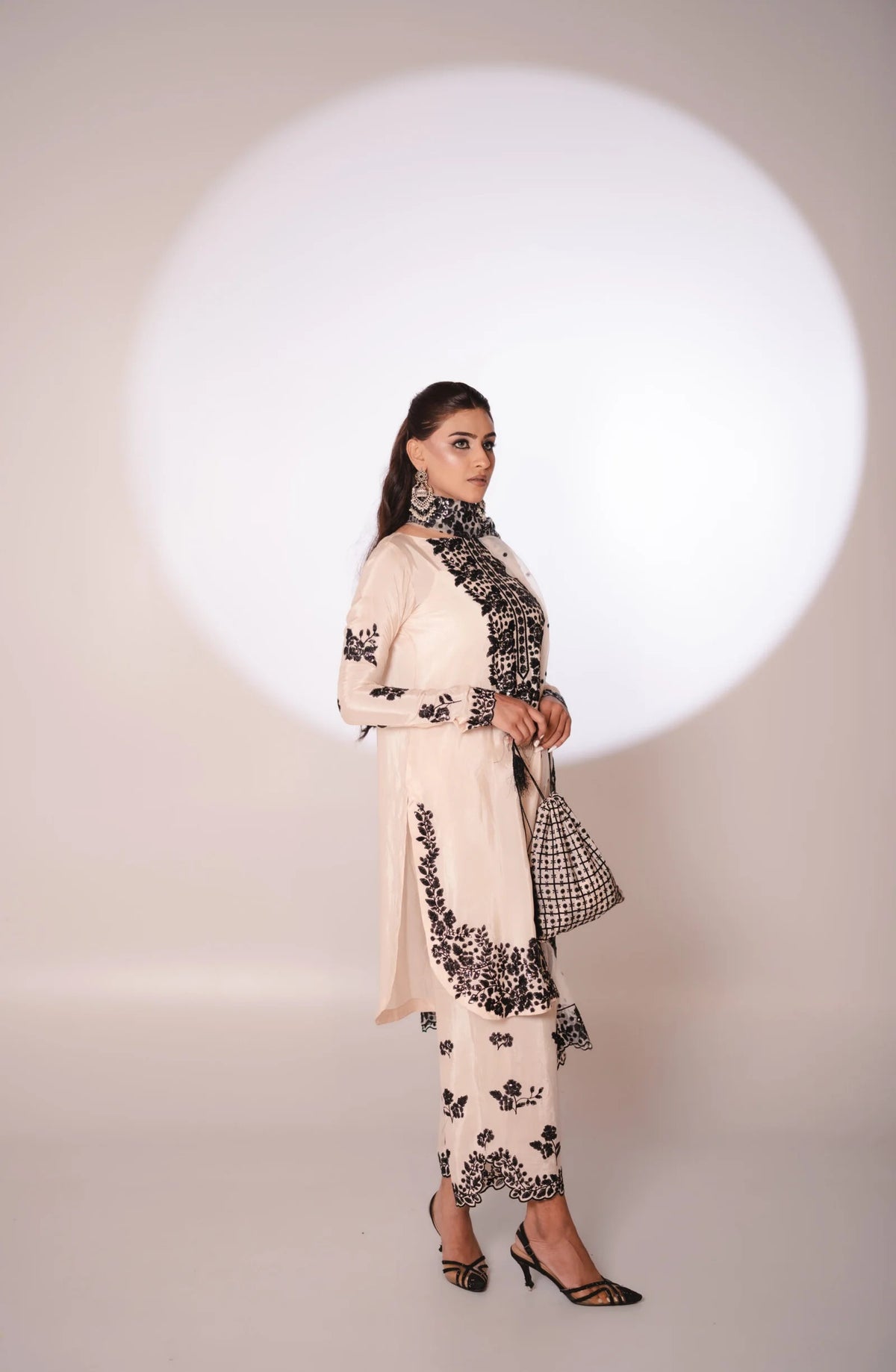 Moonlight - Shehminas Wardrobe in ivory and black – alternate view